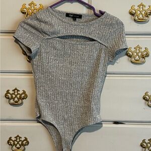 Size S gray bodysuit.